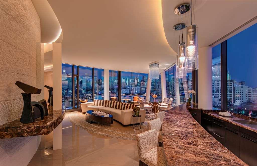 The Darling At The Star Hotel Sydney Szoba fotó The living room of a three-bedroom penthouse