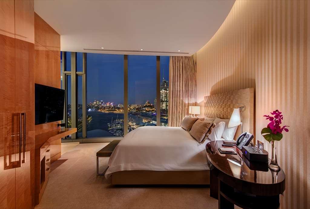 The Darling At The Star Hotel Sydney Szoba fotó A bedroom at the Mandarin Oriental, Bangkok