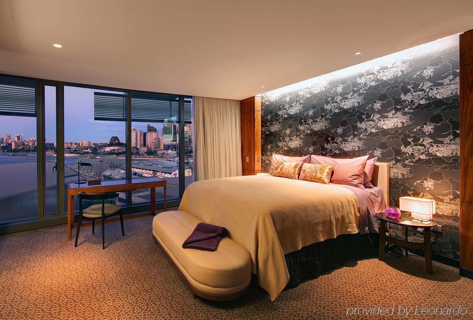 The Darling At The Star Hotel Sydney Szoba fotó A bedroom at the Mandarin Oriental